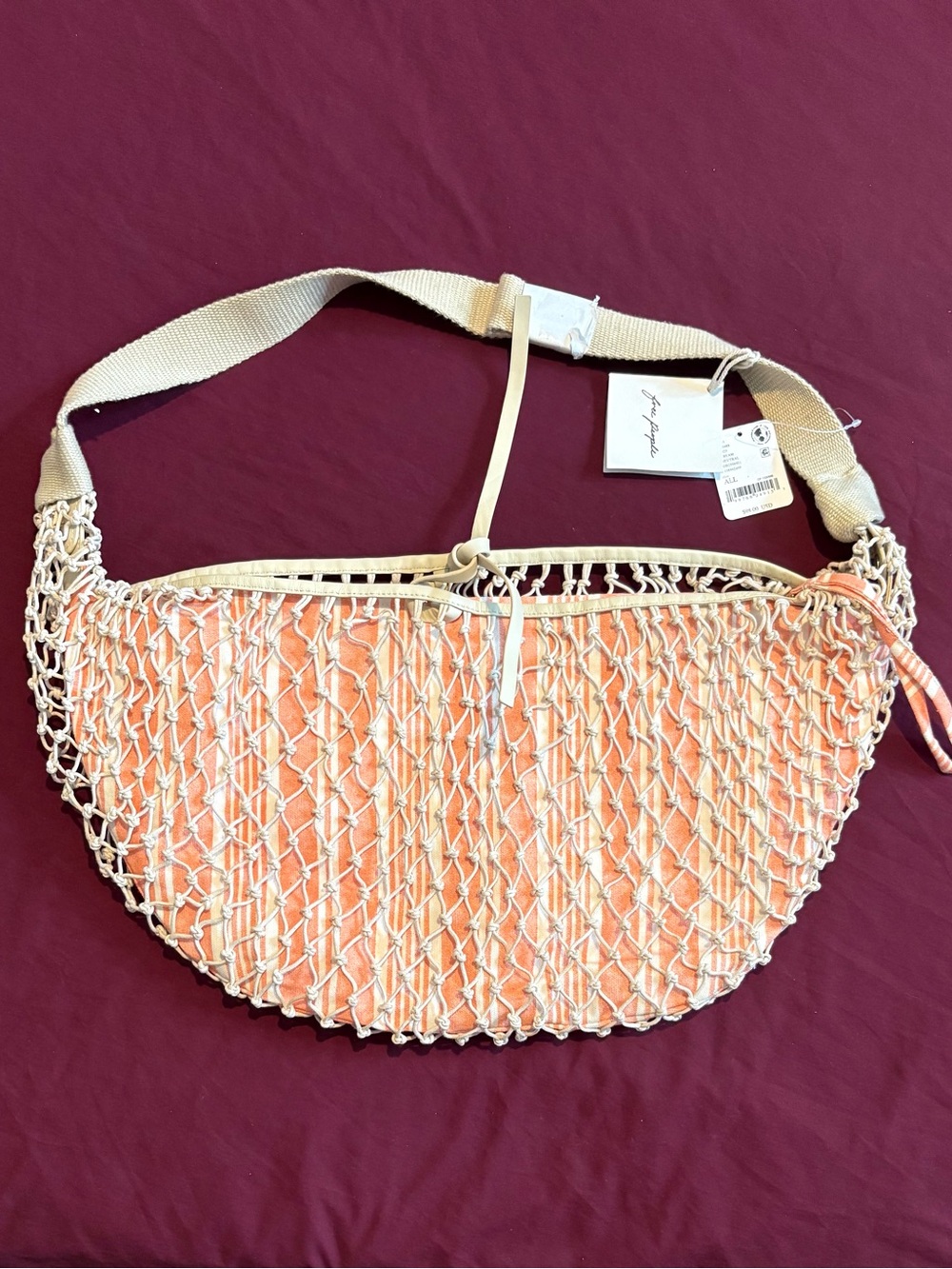 Net Shoulder Bag with Coral Insert